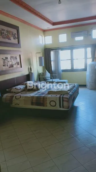 image RUMAH 2 LANTAI BESAR DAN LUAS DI DENPASAR (5)