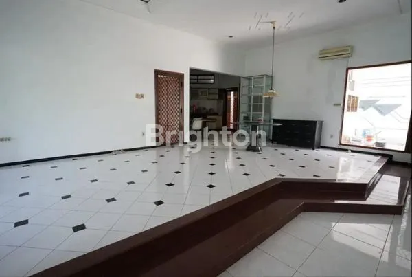 image RUMAH MEWAH HOOK TERAWAT 2 LANTAI DHARMAHUSADA INDAH (3)