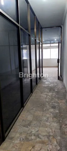 image RUKO 2.5 LANTAI PREMIUM DI JL. SUDIRMAN-SETIABUDI, AREA BISNIS (4)