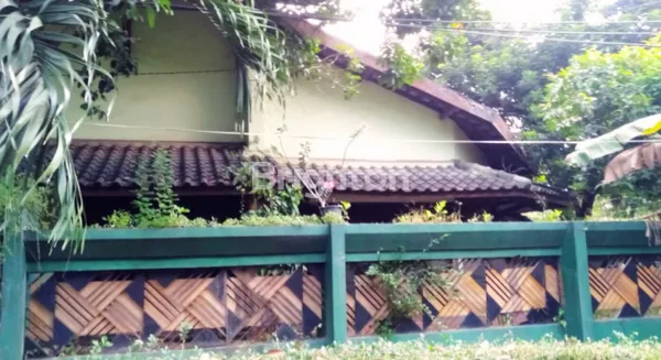 image RUMAH HOEK 2 LANTAI JAKASAMPURNA BEKASI (8)