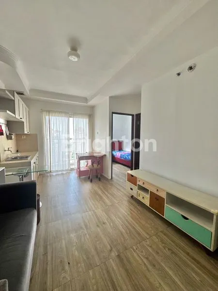 image APARTEMEN 2 BR TOWER KENANGA FULL FURNISHED VIEW CITY & POOL MEDITERANIA GARDEN RESIDENCE 2 (2)