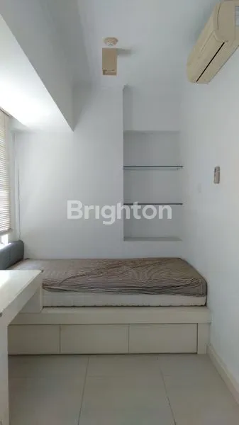 image POOL VIEW, MURAH. APARTMENT WATERPLACE SURABAYA BARAT JAWA TIMUR. DEKAT PINTU MASUK TOLL, LENMARC MALL, NATIONAL HOSPITAL, GWALK, PAKUWON MALL, PAKUWON INDAH, SEKOLAH KRISTEN PETRA. SIAP PAKAI (2)