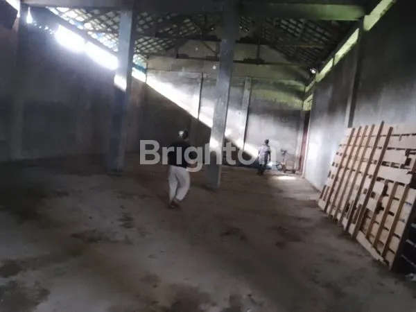 image GUDANG DENGAN TANAH LUAS (2)