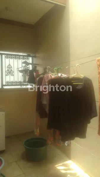 image RUMAH MEWAH LT 130M² DI DUKUH PAKIS, SURABAYA (5)