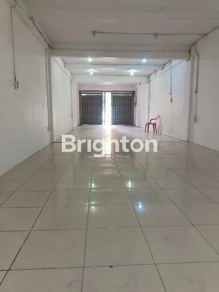 image RUKO SIAP HUNI, LOKASI STRATEGIS, ADA PARKIRAN,  COCOK UNTUK KANTOR DAN JUALAN APAPUN, DAERAH WIYUNG (1)