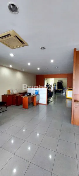 image RUKO EX BANK 4 LANTAI PREMIUM DI JALAN SUDIRMAN PEKANBARU (3)