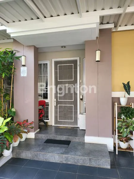 image RUMAH 2 LANTAI RAPI SEMI FURNISHED (1)