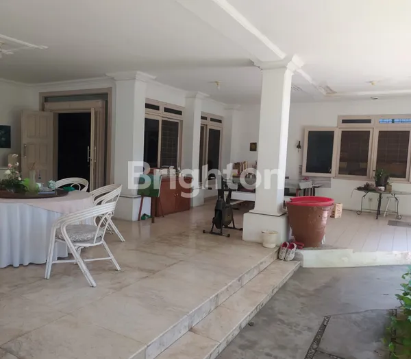 image RUMAH 2 LANTAI TERAWAT SIAP HUNI  SURABAYA PUSAT TENGAH KOTA DI TRUNOJOYO DEKAT RAYA DARMO, DR. SOETOMO, DIPONEGORO, TEGALSARI (4)