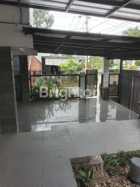 image RUMAH STRATEGIS DI PUSAT DEPOK (3)