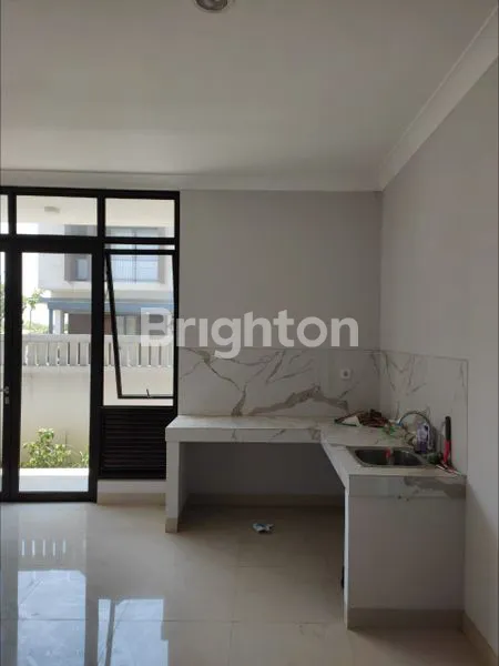 image RUMAH HOOK BARU DAN SIAP HUNI  DI FASHAGRIYA PODOMORO PARK BANDUNG DENGAN BONUS INTERIOR DAN LOKASI STRATEGIS (4)