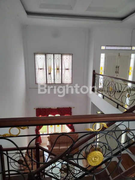 HUNIAN MODERN DENGAN FASILITAS LENGKAP