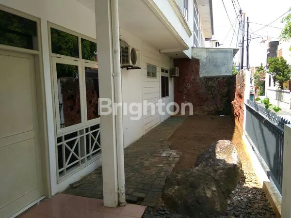 image RUMAH SEMARANG TENGAH STRATEGIS (2)