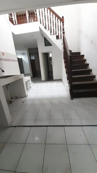 image RUMAH TOMANG 10 X 15 HOOK JAKARTA BARAR (4)