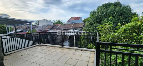 image RUMAH DUA LANTAI DEKAT PANTAI MANGGAR DAN PERUSAHAAN THIESS (7)