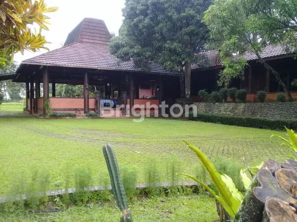 VILLA DIJUAL LOKASI BAGUS HARGA MIRING