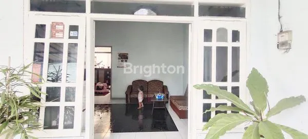 image RUMAH KOST 8 KAMAR 2 LANTAI POROS JALAN AREA SOEHAT 5 MENIT KE KAMPUS UB MALANG (2)