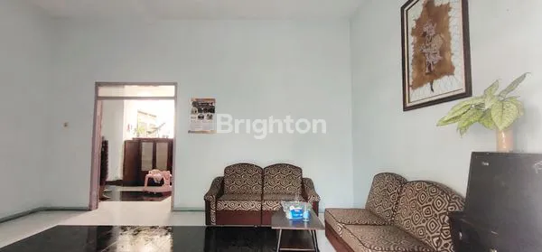 image RUMAH KOST 8 KAMAR 2 LANTAI POROS JALAN AREA SOEHAT 5 MENIT KE KAMPUS UB MALANG (3)