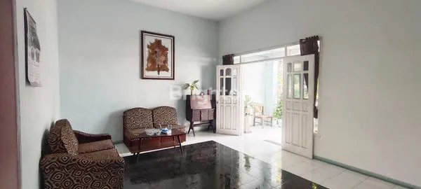 image RUMAH KOST 8 KAMAR 2 LANTAI POROS JALAN AREA SOEHAT 5 MENIT KE KAMPUS UB MALANG (4)