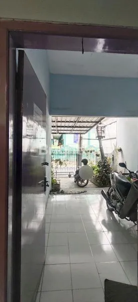 image RUMAH KOST 8 KAMAR 2 LANTAI POROS JALAN AREA SOEHAT 5 MENIT KE KAMPUS UB MALANG (7)