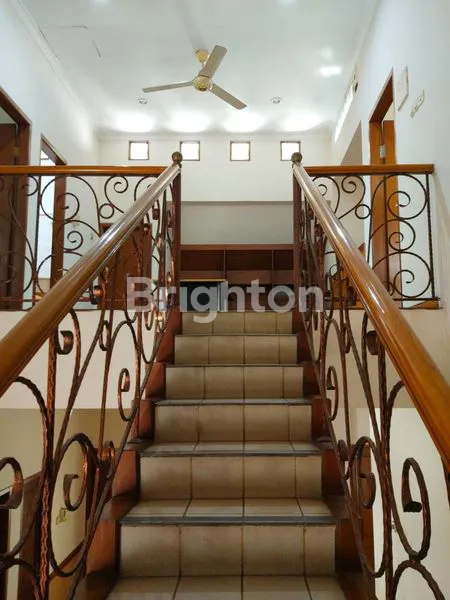 image DIJUAL RUMAH 2 LANTAI DII JATIWARNA PONDOK MELATI BEKASI (4)