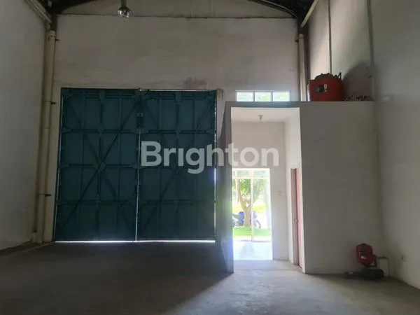 GUDANG SIAP PAKAI DI SEMARANG BARAT. LOKASI STRATEGIS