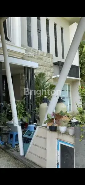 image HUNIAN NYAMAN DENGAN KONSEP MODERN MEWAH (1)