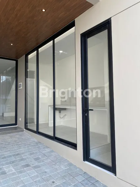 image RUMAH SIAP HUNI MANYAR TIRTOASRI , PUSAT KOTA SURABAYA TIMUR, LINGKUNGAN ASRI DAN NYAMAN (6)