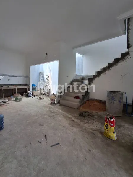 image RUMAH BARU LEBAR 7 TAMAN RATU JAKARTA BARAT (2)