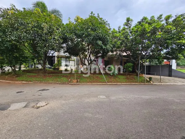image DIJUAL RUMAH MEWAH DAN CANTIK DI CITRA GRAND CIBUBUR – DEKAT DANAU! (4)
