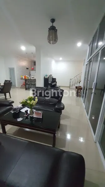 image RUMAH 31/2 LANTAI STRATEGIS DAERAH GROGOL JAKARTA BARAT (8)