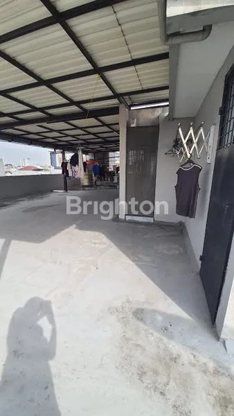 image RUMAH 31/2 LANTAI STRATEGIS DAERAH GROGOL JAKARTA BARAT (5)