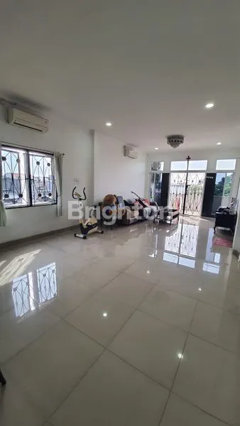 image RUMAH 31/2 LANTAI STRATEGIS DAERAH GROGOL JAKARTA BARAT (3)