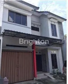 RUMAH 2 LANTAI DI PERUM PERMATA PURWOMARTANI