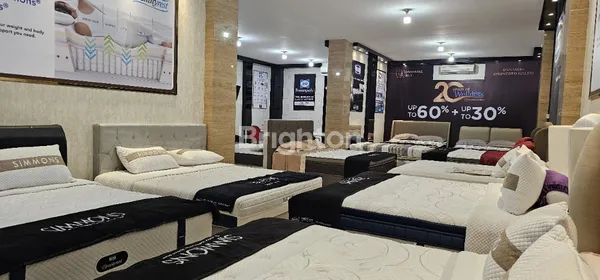 image RUKO 3 LANTAI RENDENG 4 SANGAT STRATEGIS DI MAINROAD ALAM SUTERA TANGERANG (2)