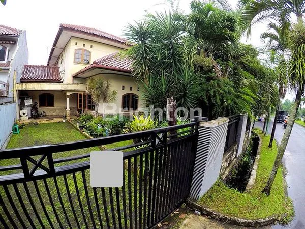 image RUMAH LUAS & MEGAH DI TENGAH KOTA (1)