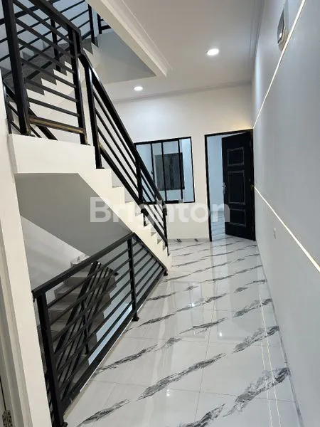 image RUMAH MODERN MINIMALIS 3 LANTAI DI TANJUNG DUREN UTARA (6)