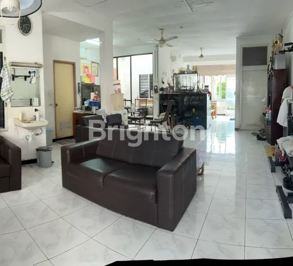 image RUMAH SECOND LUAS DI RUNGKUT, DEKAT UPN DAN MERR (2)