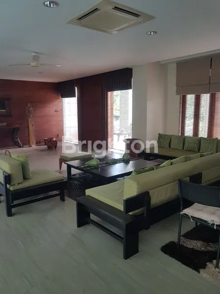 image FOR SALE: LUXURIOUS PRIVATE VILLA 5BR IN JIMBARAN, BALI (3)