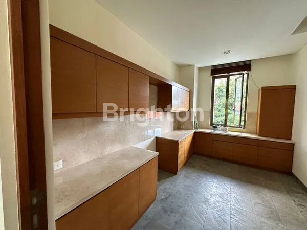 image FOR SALE: LUXURIOUS PRIVATE VILLA 5BR IN JIMBARAN, BALI (4)