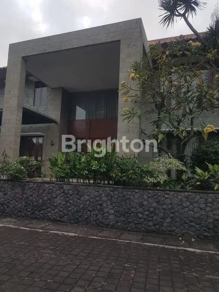 image FOR SALE: LUXURIOUS PRIVATE VILLA 5BR IN JIMBARAN, BALI (8)