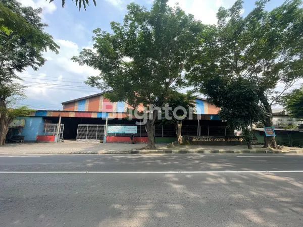 image EX SPORT CENTER DI MOJOKERTO COCOK BUAT GUDANG (3)