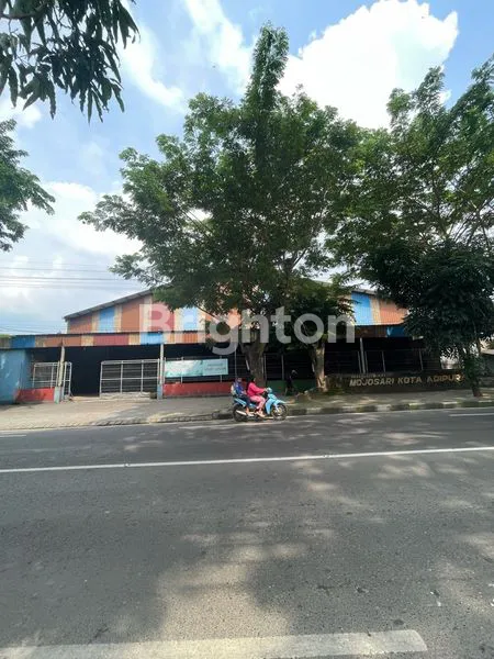 image EX SPORT CENTER DI MOJOKERTO COCOK BUAT GUDANG (6)