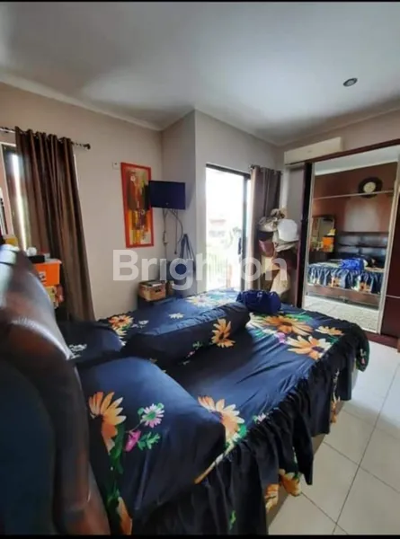 image RUMAH MODERN 2 LANTAI DI TIMUR JAKARTA  (3)