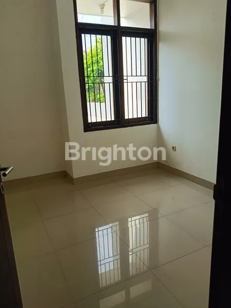 image RUMAH MODERN 1 LANTAI DALAM CLUSTER DI WILAYAH RAMAI BEKASI  (5)