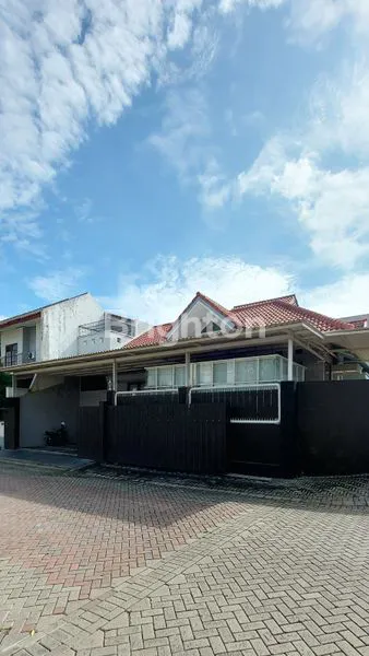 image RUMAH HOOK 4BR DI INTERNATIONAL VILLAGE CITRALAND UTAMA SURABAYA BARAT (3)