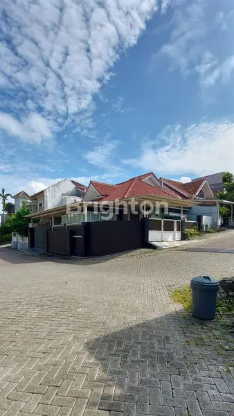 image RUMAH HOOK 4BR DI INTERNATIONAL VILLAGE CITRALAND UTAMA SURABAYA BARAT (1)