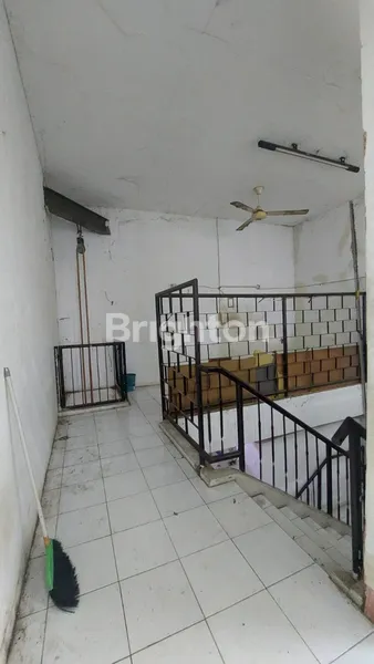 image RUKO 4 LANTAI DI JALAN GEMBONG SURABAYA (5)