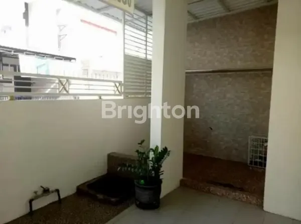 image RUMAH 2 LANTAI MINIMALIS DI SENTRA POINT DEKAT UPN RUNGKUT (4)