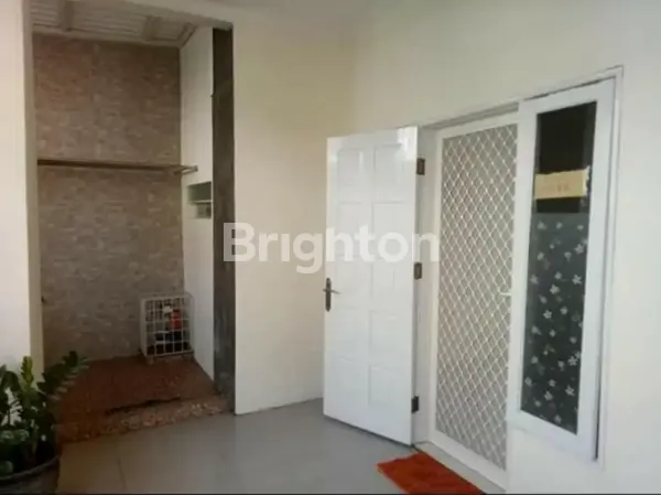 image RUMAH 2 LANTAI MINIMALIS DI SENTRA POINT DEKAT UPN RUNGKUT (5)