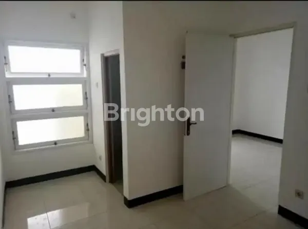 image RUMAH 2 LANTAI MINIMALIS DI SENTRA POINT DEKAT UPN RUNGKUT (7)